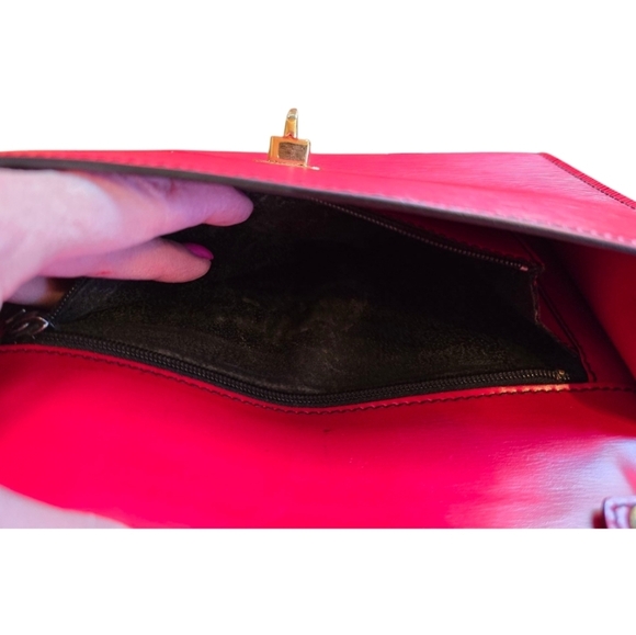 Louis Vuitton Pochette Red Epi Leather Convertible Crossbody Clutch - Picture 11 of 13